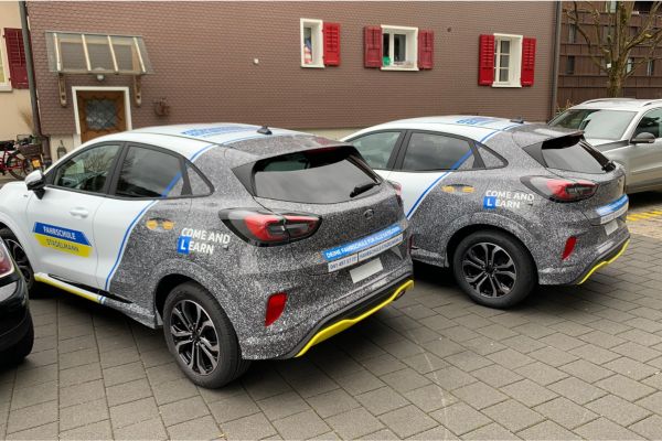 Carwrap Teilverklebung Beschriftung 4.jpg